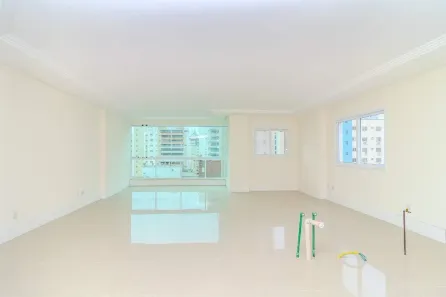 Apartamento com 3 Quartos à venda, 136m² no Centro, Balneário Camboriú
