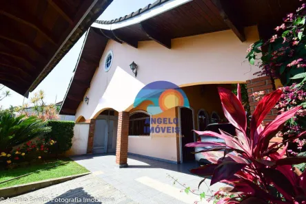 Sobrado com 4 Quartos à venda, 180m² no Bal Stella Maris, Peruíbe