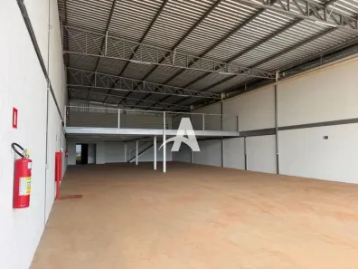 Ponto Comercial para alugar, 650m² no Jardim Botânico, Uberlândia
