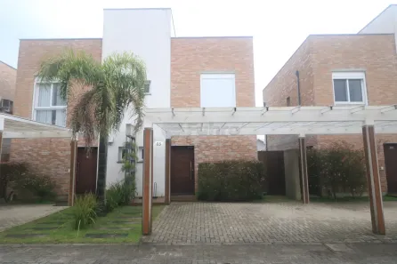 Casa de Condomínio com 3 Quartos para alugar, 113m² no Laranjal, Pelotas