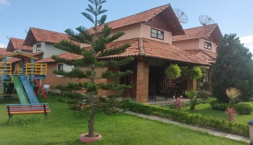Casa de Condomínio com 3 Quartos à venda, 120m² no Santana, Gravatá