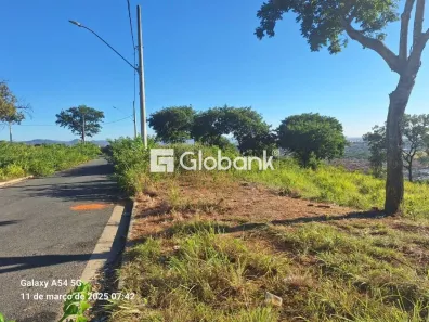 Lote/Terreno à venda, 250m² no Mirante do Sol, Montes Claros