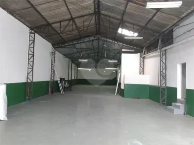 Galpão/Depósito/Armazém à venda, 445m² no Vila Brasílio Machado, São Paulo