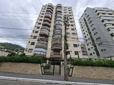 Apartamento com 2 Quartos para alugar, 100m² no Centro, Florianópolis