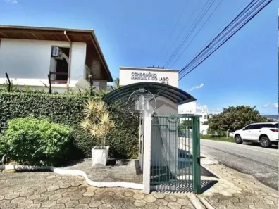 Casa com 4 Quartos à venda, 270m² no Coqueiros, Florianópolis