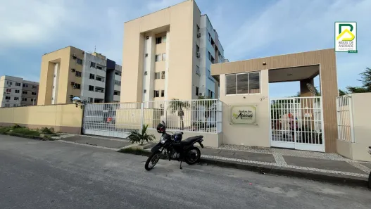 Apartamento com 2 Quartos para alugar, 46m² no Tabapuá, Caucaia