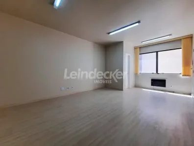 Sala Comercial para alugar, 29m² no Passo da Areia, Porto Alegre