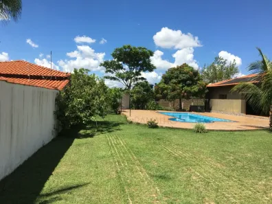 Fazenda/Sítio com 3 Quartos à venda, 520m² no , Brodowski