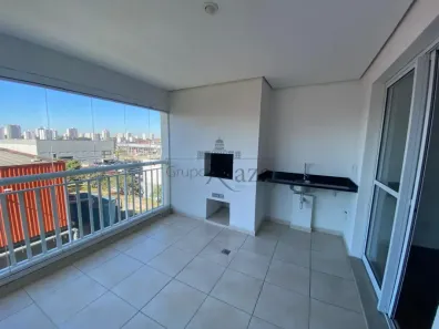 Apartamento com 2 Quartos para alugar, 63m² no Condomínio Royal Park, São José dos Campos