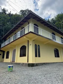 Sobrado com 6 Quartos à venda, 227m² no América, Joinville
