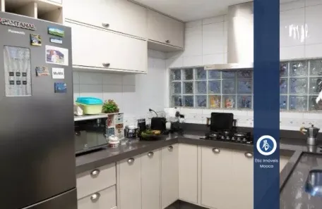 Sobrado com 3 Quartos para venda ou aluguel, 260m² no Vila Prudente, São Paulo