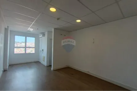 Sala Comercial para alugar, 28m² no Centro, Jacareí