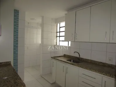 Apartamento com 3 Quartos para alugar, 40m² no Zona 03, Maringá