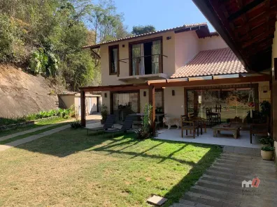 Casa de Condomínio com 4 Quartos à venda, 330m² no Nogueira, Petrópolis