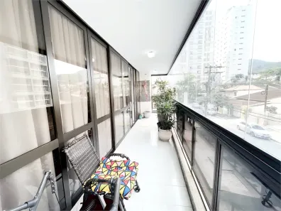 Apartamento com 5 Quartos para venda ou aluguel, 215m² no Pitangueiras, Guarujá