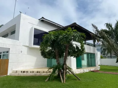 Sobrado com 4 Quartos para alugar, 205m² no Busca Vida (Abrantes), Camaçari