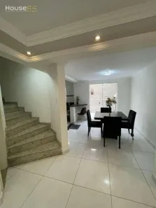 Sobrado com 4 Quartos à venda, 140m² no Xaxim, Curitiba