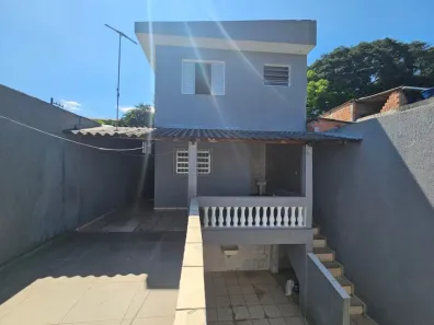 Sobrado com 3 Quartos à venda, 170m² no Capão Redondo, São Paulo