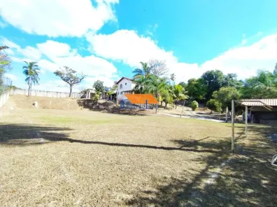 Fazenda/Sítio com 4 Quartos à venda, 250m² no Jardim Encantado, Vespasiano