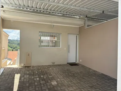 Casa com 2 Quartos à venda, 84m² no Vila Santa Rosália, São Roque