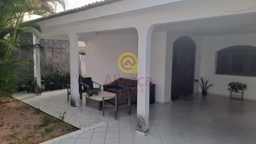 Casa com 5 Quartos à venda, 300m² no Lagoa Nova, Natal