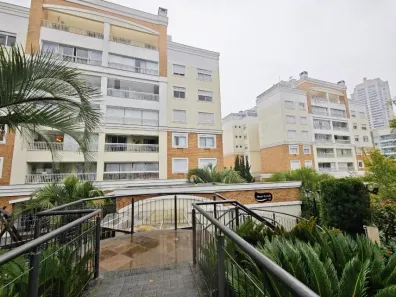 Apartamento com 3 Quartos para alugar, 106m² no Campo Comprido, Curitiba