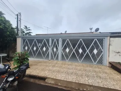 Casa com 3 Quartos à venda, 206m² no Jardim Esplanada, Marília