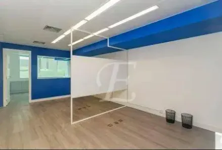 Sala Comercial para alugar, 135m² no Cerqueira César, São Paulo