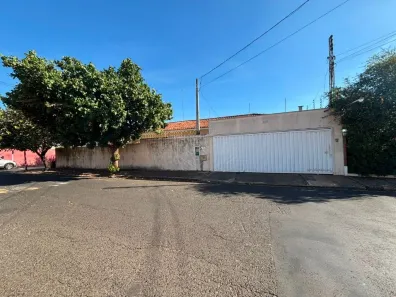 Casa com 4 Quartos à venda, 187m² no Jardim do Carmo, Araraquara