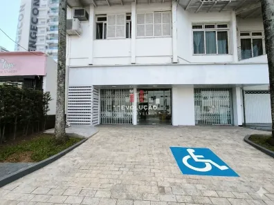 para alugar, 250m² no Kobrasol, São José