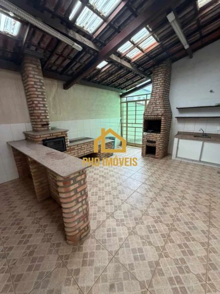 Casa com 5 quartos — Santa Terezinha, Belo Horizonte