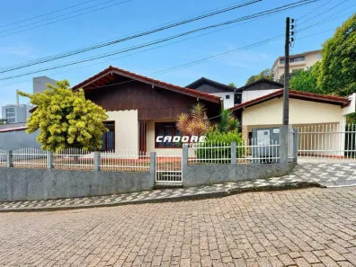 Casa com 4 Quartos à venda, 200m² no Garcia, Blumenau