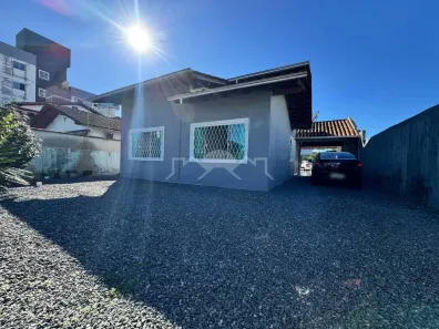 Casa com 3 Quartos à venda, 150m² no Costa e Silva, Joinville