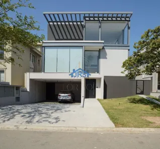 Casa de Condomínio com 3 Quartos à venda, 400m² no Alphaville, Santana de Parnaíba