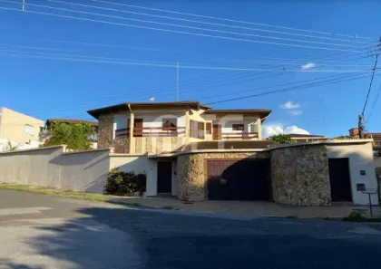 Sobrado com 5 Quartos à venda, 600m² no Jardim Chapadão, Campinas