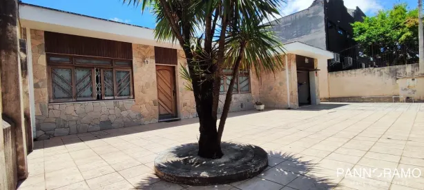 Casa com 3 Quartos para alugar, 300m² no Rebouças, Curitiba
