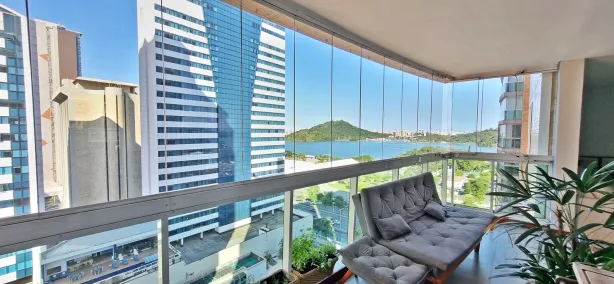 Apartamento com 3 Quartos para alugar, 140m² no Enseada do Suá, Vitória