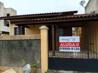Casa com 3 Quartos para alugar, 100m² no Parque Rosário, Campos dos Goytacazes