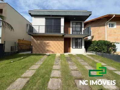 Casa de Condomínio com 5 Quartos à venda, 220m² no Praia da Mococa, Caraguatatuba