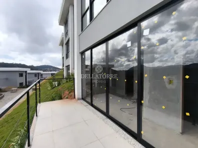 Casa de Condomínio com 2 Quartos à venda, 127m² no Golfe, Teresópolis