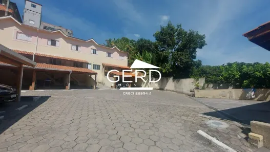 Casa com 2 Quartos para alugar, 60m² no Vila Lucinda, Jandira