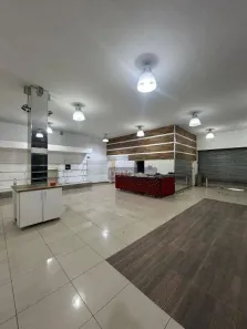 Prédio Comercial para alugar, 686m² no Pari, São Paulo