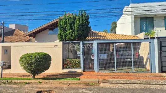 Casa com 3 Quartos à venda, 176m² no Jardim Mansur, Campo Grande