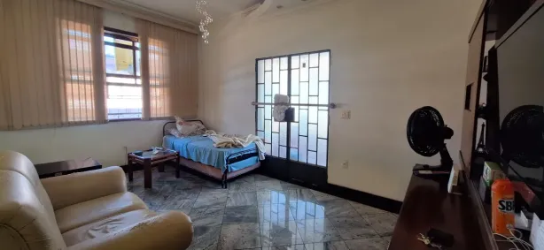 Casa com 3 Quartos à venda, 140m² no Sagrada Família, Belo Horizonte