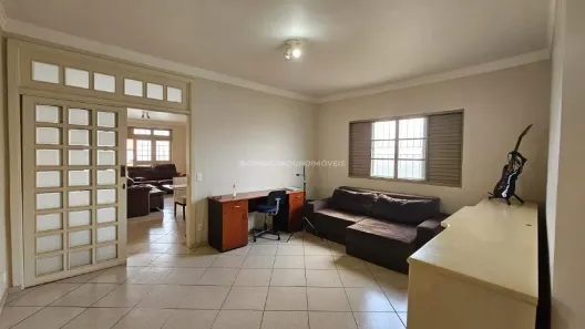 Sala Comercial com 3 Quartos à venda, 437m² no Mercês, Uberaba