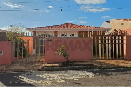 Casa com 2 Quartos à venda, 162m² no Vila Independência, Araraquara