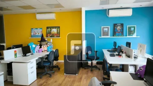 Sala Comercial para alugar, 81m² no Sítio Tamboré Alphaville, Barueri