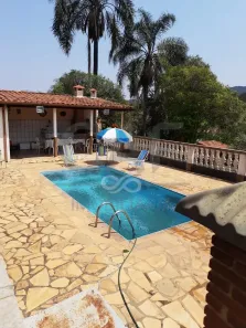 Fazenda/Sítio com 3 Quartos à venda, 1200m² no Chácara Flor da Porcelana (Arcadas), Amparo
