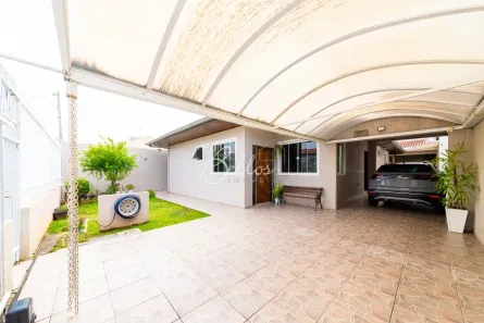 Casa com 4 Quartos à venda, 210m² no Cidade Industrial, Curitiba