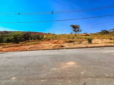 Lote/Terreno à venda, 260m² no Campina Verde, Divinópolis